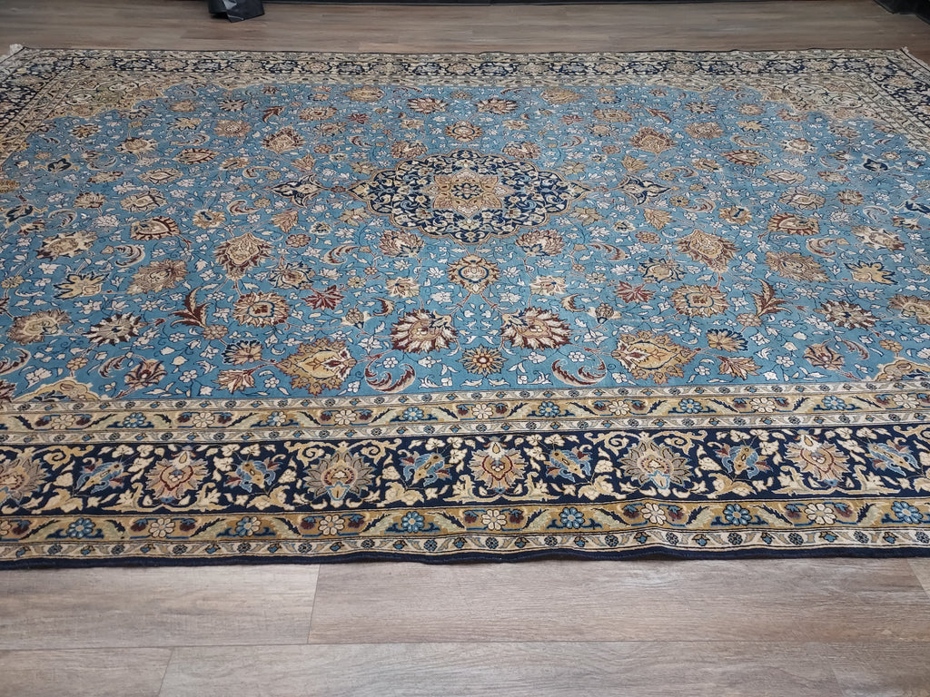 Light Blue Persian Style Floral Medallion Rug
