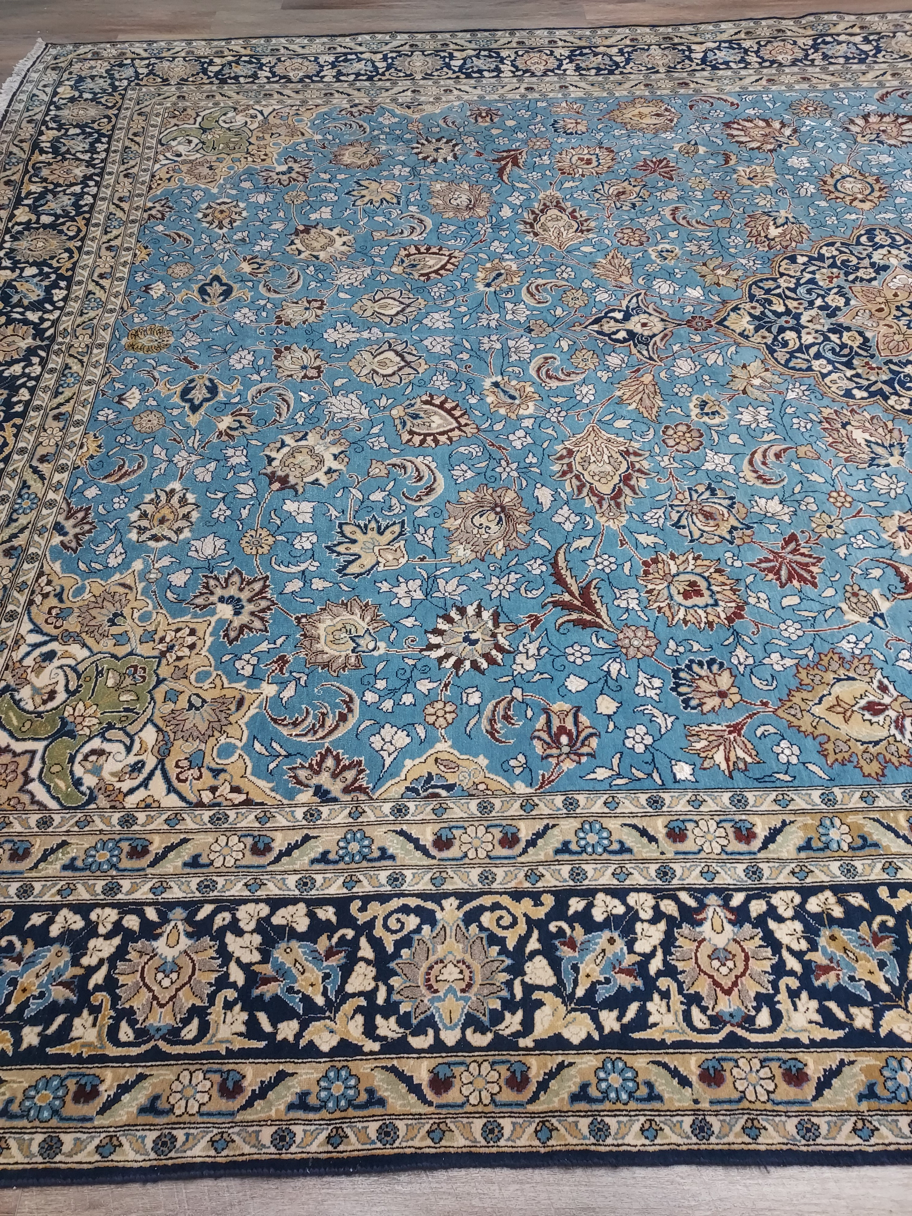Light Blue Persian Style Floral Medallion Rug