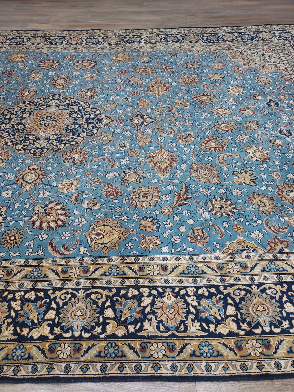 Light Blue Persian Style Floral Medallion Rug